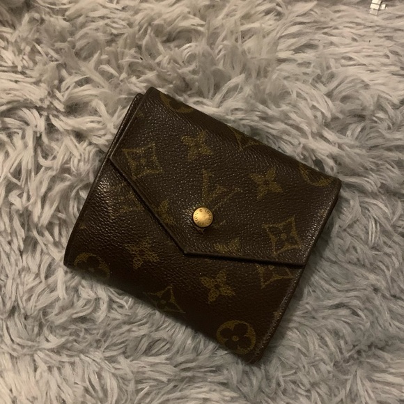 Louis Vuitton Handbags - Louis Vuitton Brown Monogram Wallet
